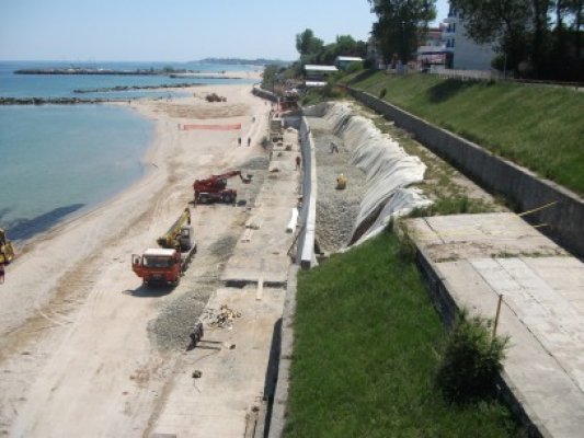 Faleza staţiunii Eforie, în beznă din cauza unui hoţ